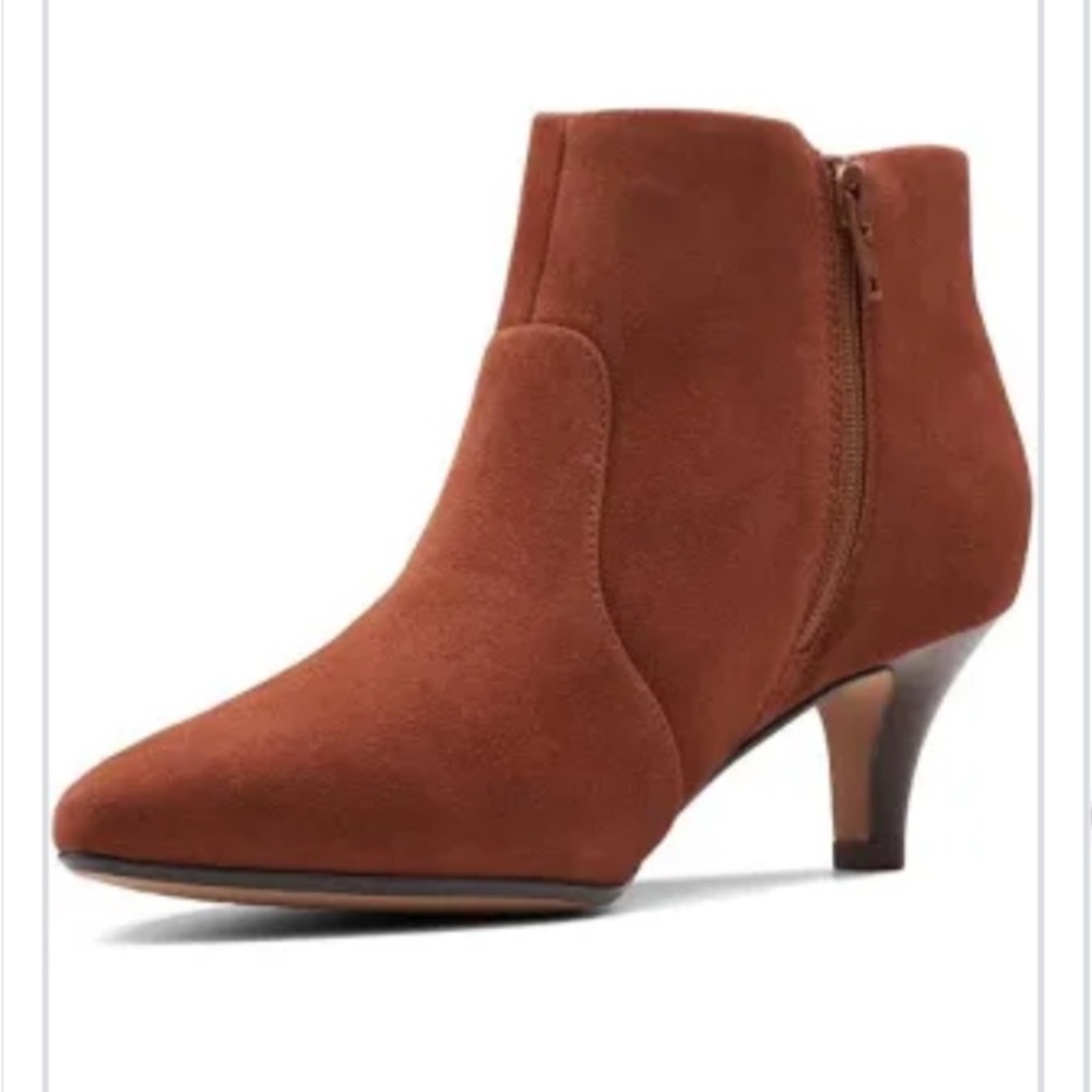 CLARKS COLLECTION “Linvale Judith” Suede Pointed Toe Ankle Boot Size 6 Mahogany